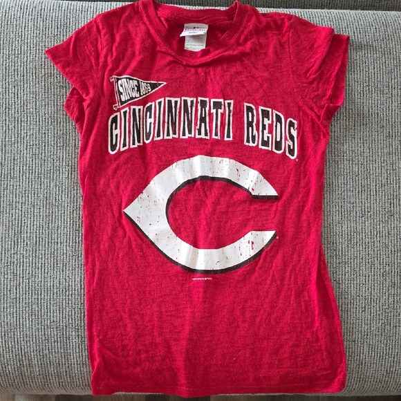 Cincinnati Reds Women's Red Short Sleeve Tee - Picture 1 of 2